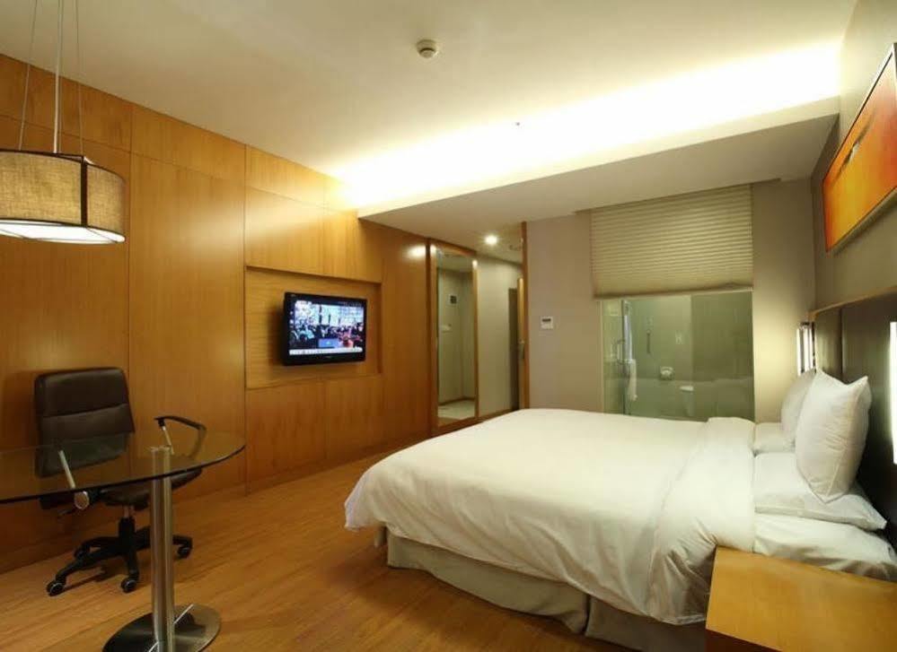 Ji Hotel Shanghai Jingan Temple Kangding Road Eksteriør bilde